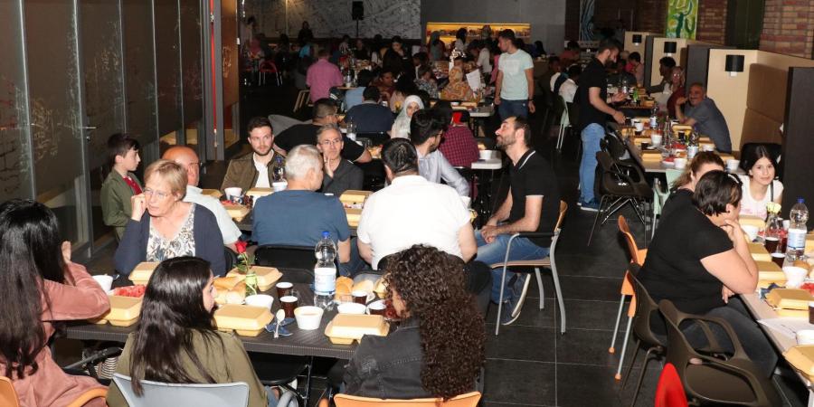 Jump afbeelding voor Iftar voor iedereen